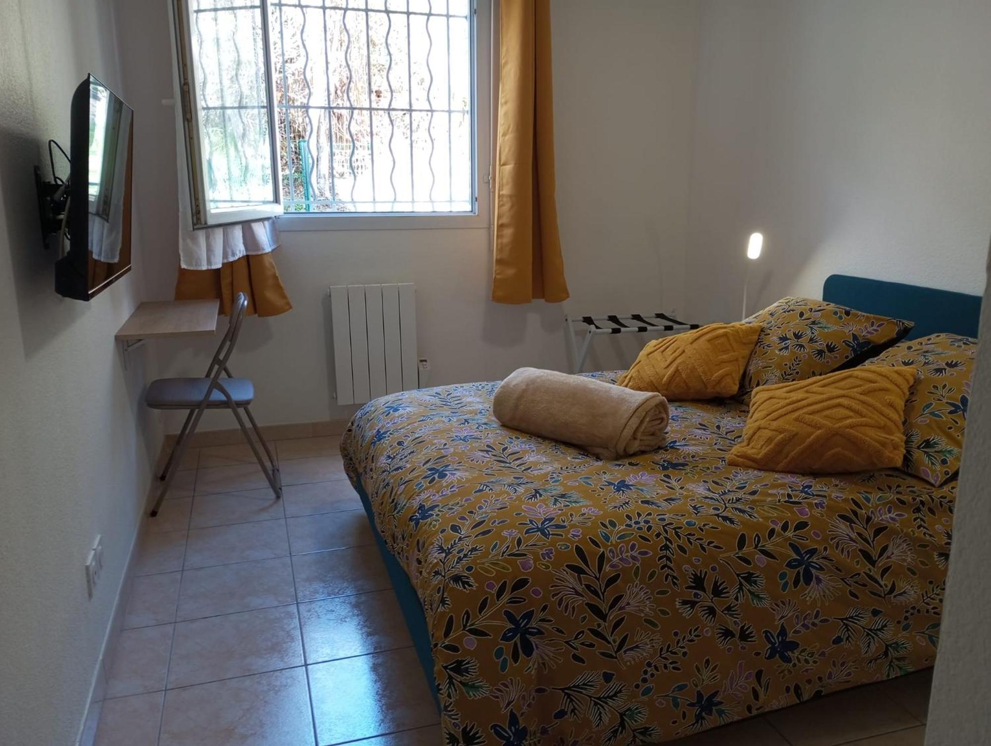 Apartment L'etoile Biterroise - 2 A 6 Personnes - Rez De Chaussee Avec Balcon - Piscine Exterieur Beziers