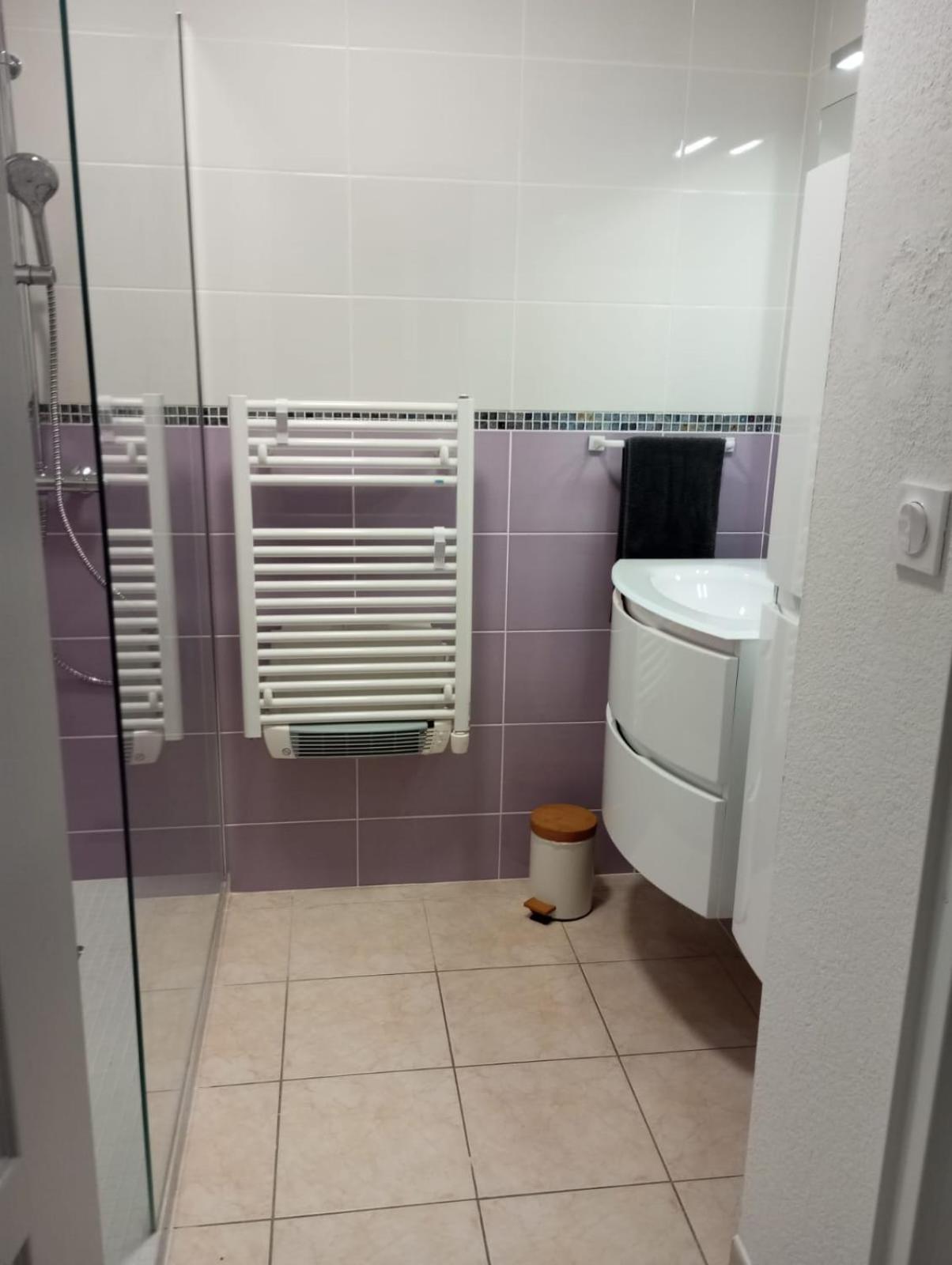 L'etoile Biterroise - 2 A 6 Personnes - Rez De Chaussee Avec Balcon - Piscine Exterieur