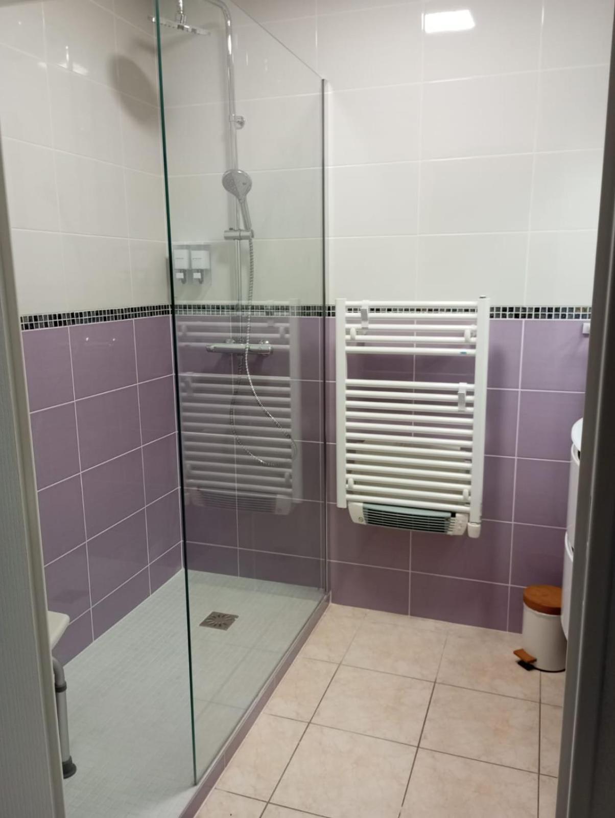 L'etoile Biterroise - 2 A 6 Personnes - Rez De Chaussee Avec Balcon - Piscine Exterieur