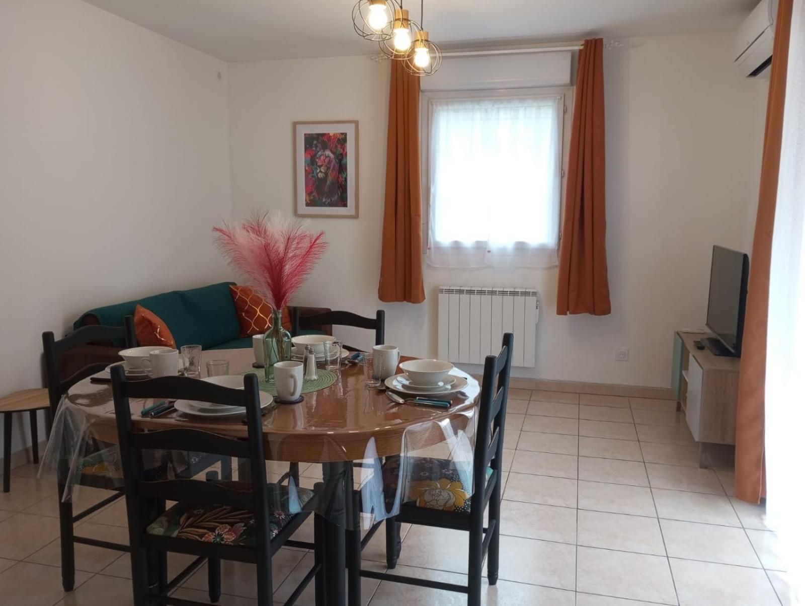 L'etoile Biterroise - 2 A 6 Personnes - Rez De Chaussee Avec Balcon - Piscine Exterieur
